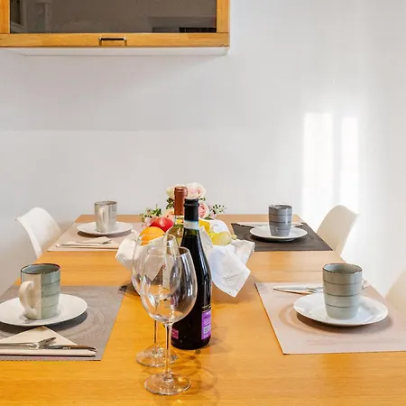 The Nest Between E Bellagio * Castelmarte