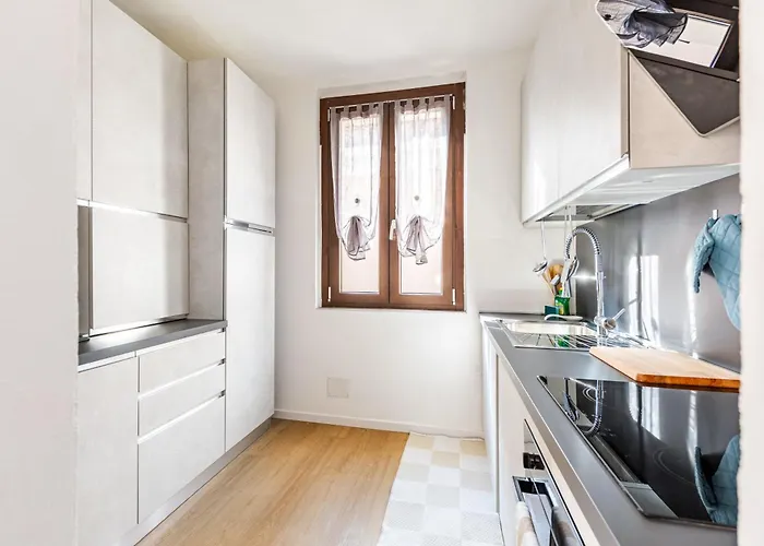 The Nest Between E Bellagio *