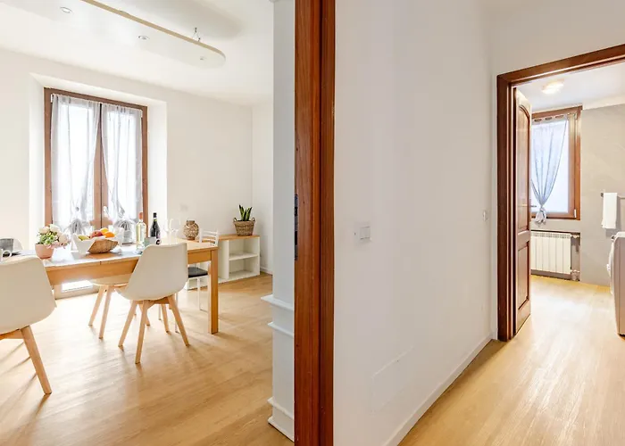 The Nest Between E Bellagio